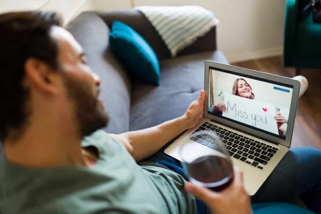 How to keep a long distance relationship alive