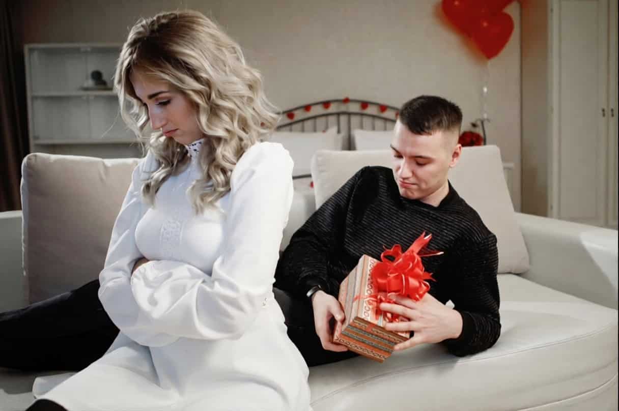 signs your partner doesn't understand your love language