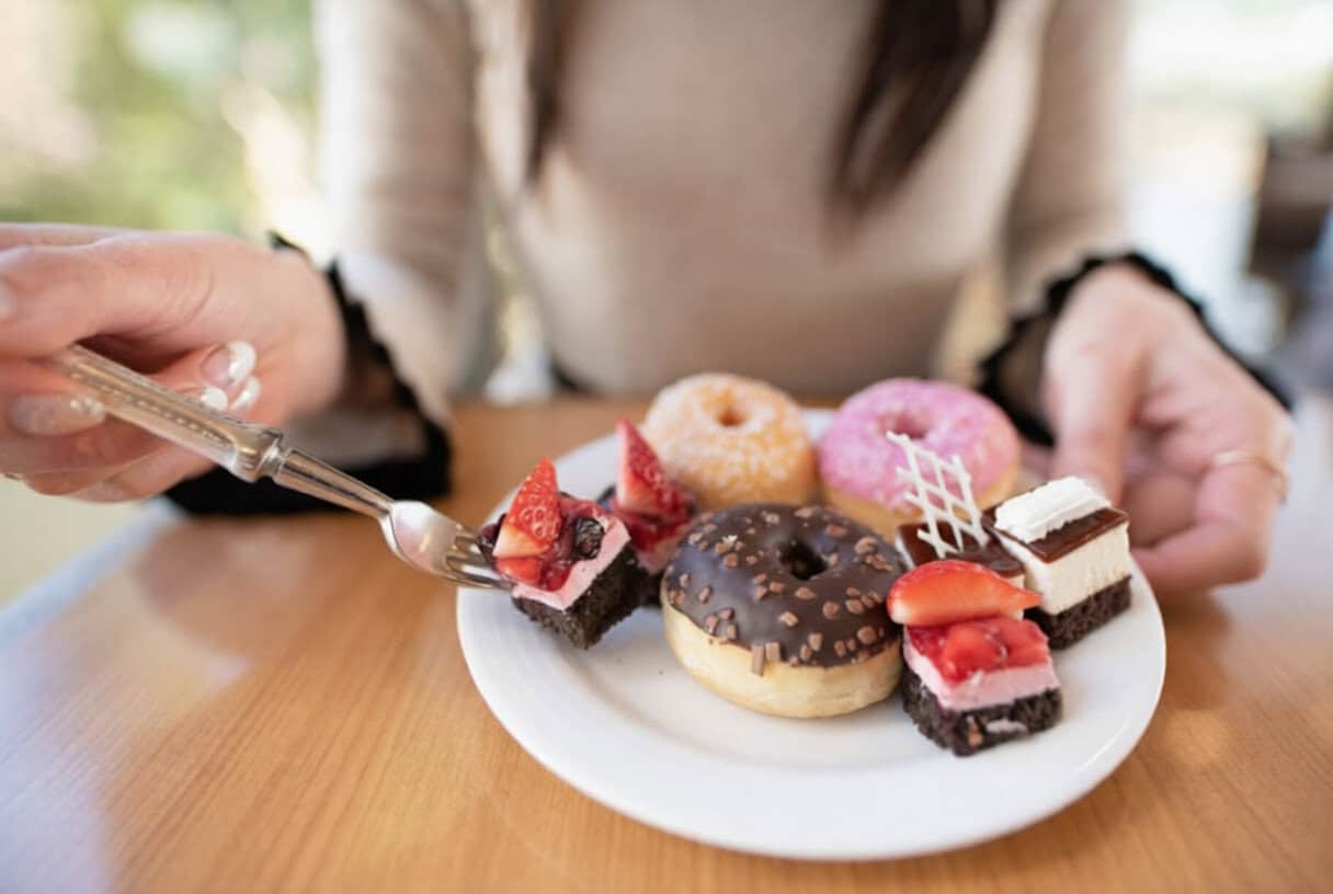 reasons why you get a headache after eating sugar