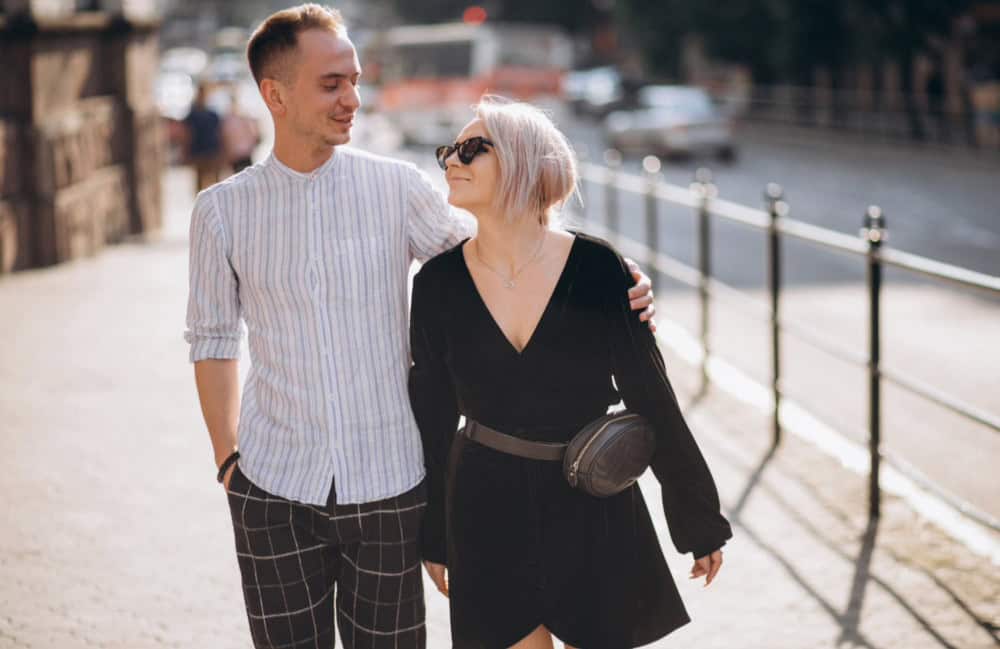 reasons why you shouldn't date an older woman