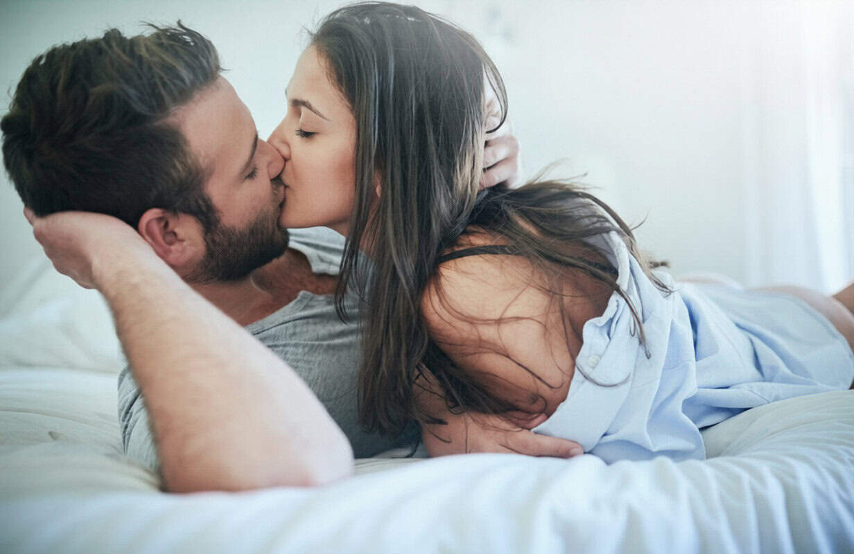 signs a woman is good in bed