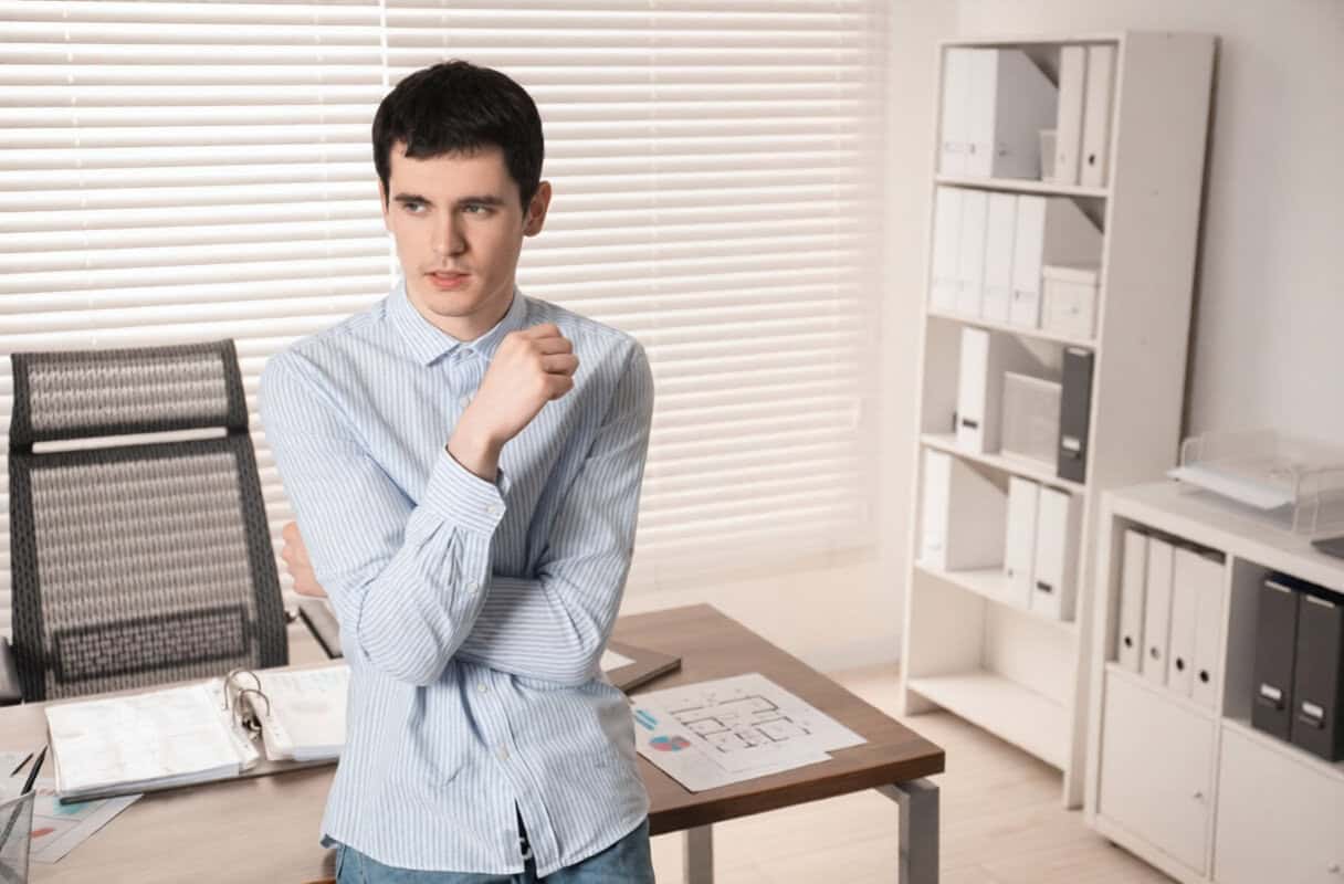 signs a man is addicted to you
