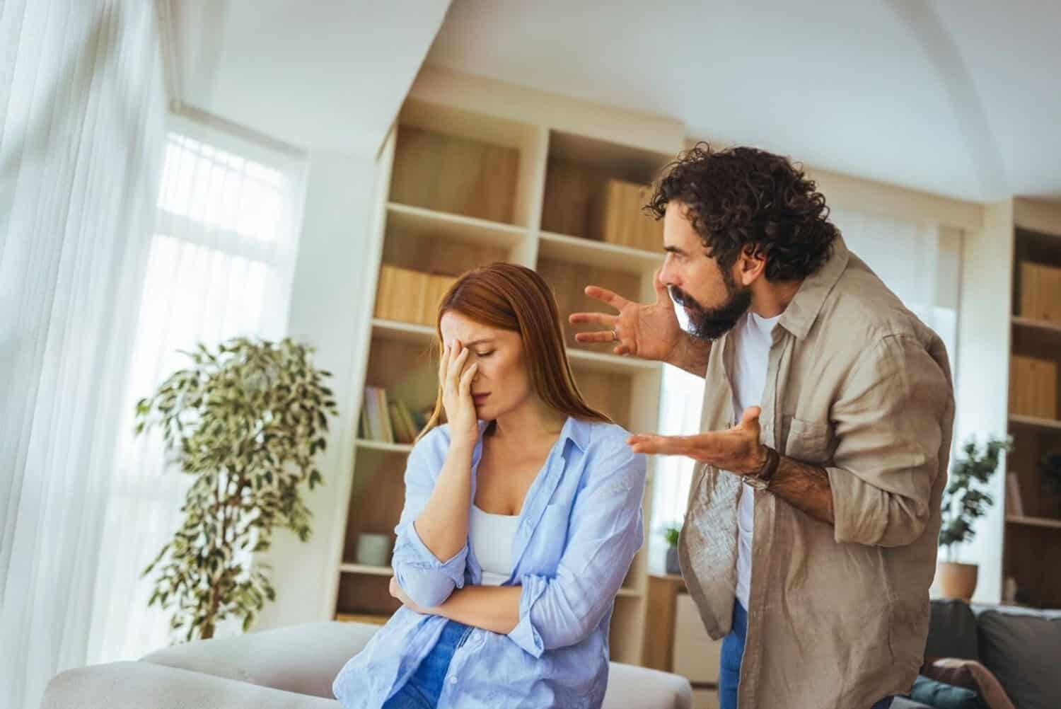 signs you're emotionally unavailable