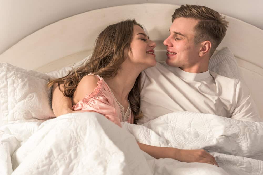 signs a woman is addicted to sex