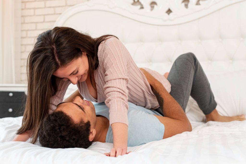Signs a woman wants to sleep with you