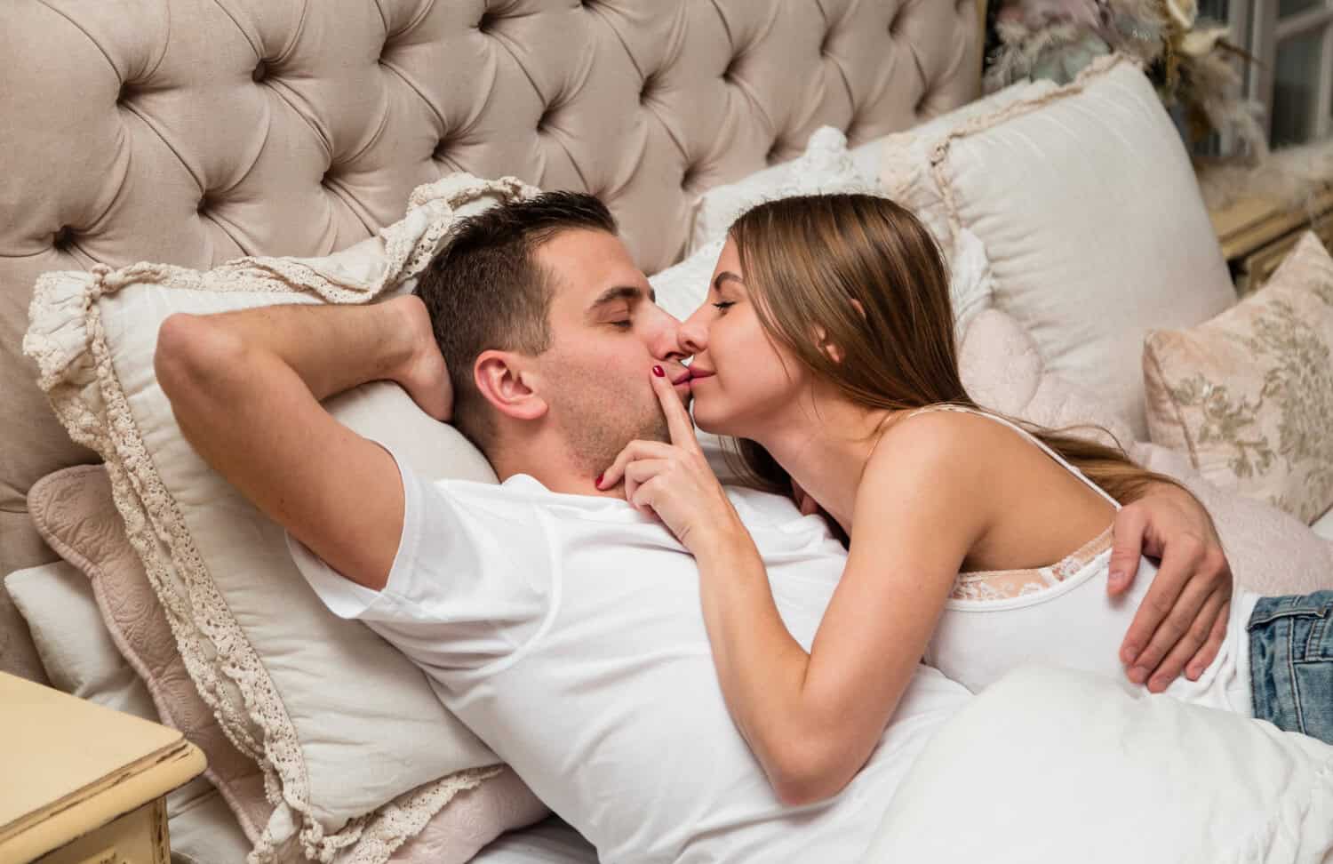 signs a woman is addicted to sex