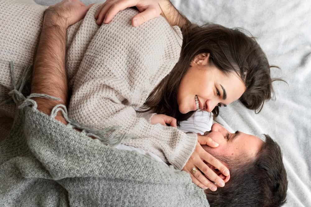 benefits of cuddling with your partner every day