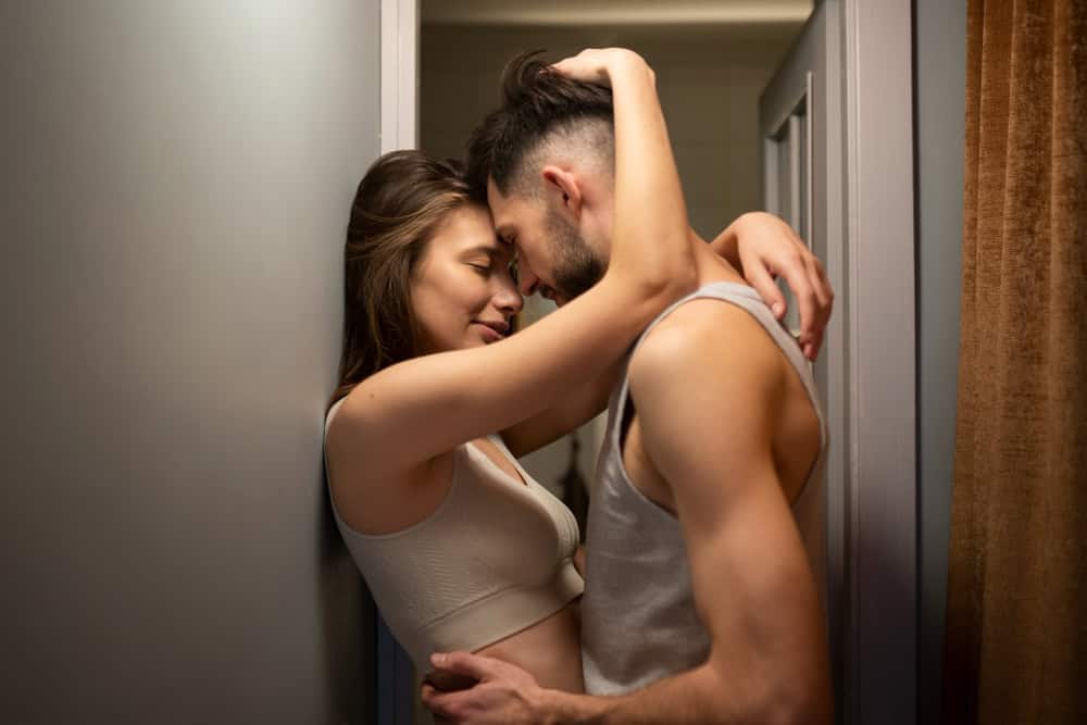 signs a woman is addicted to sex