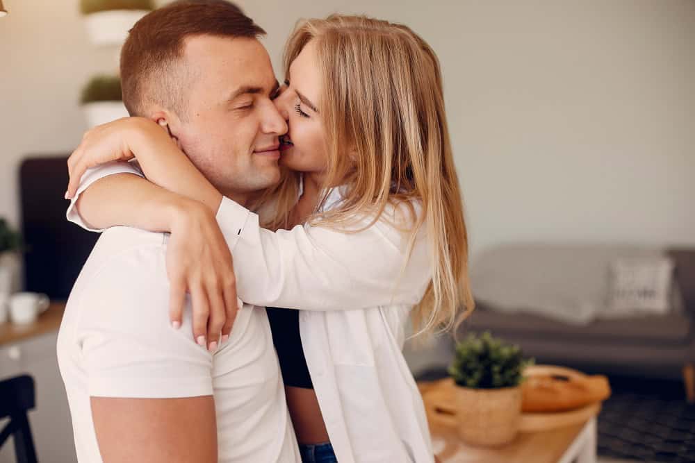 Signs a woman is addicted to you