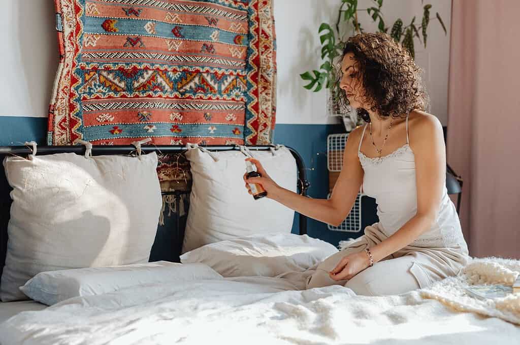 how to make your apartment smell good without candles