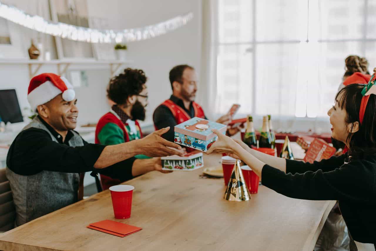 Practical Christmas Gift Ideas For Coworkers
