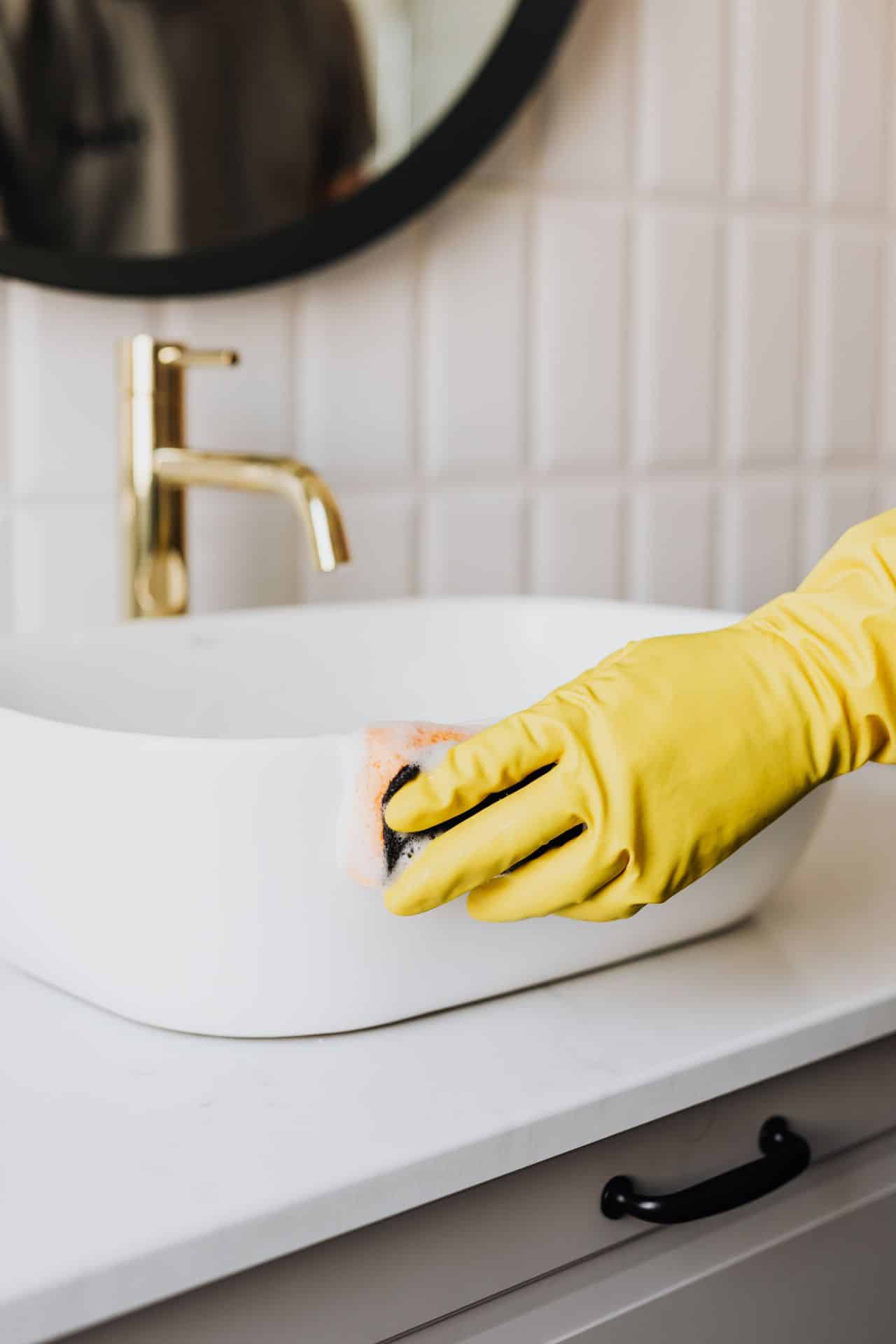 how to make your apartment smell good