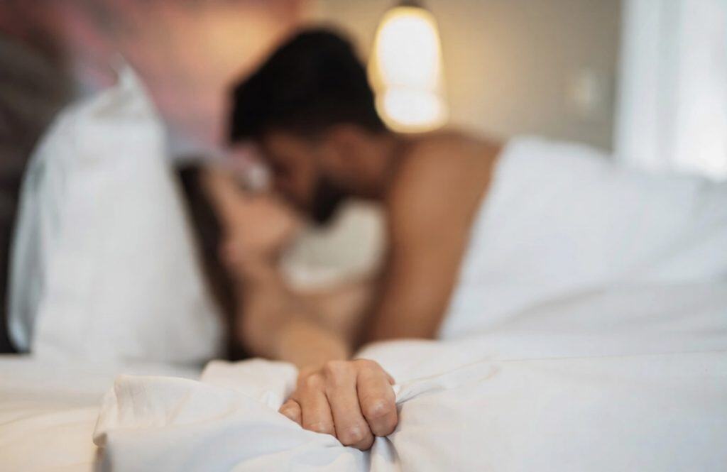 reasons why women fake orgasms