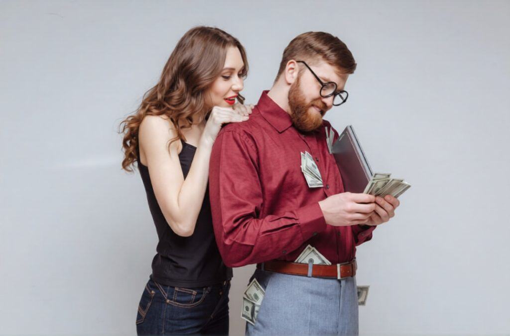 signs she only wants you for your money