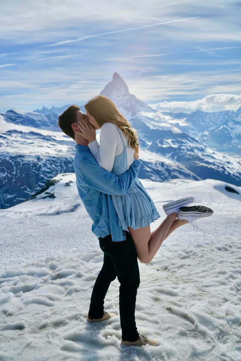 15 Proven Signs You re Falling In Love With Him Moments With Jenny