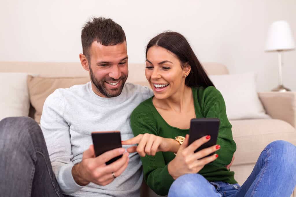 benefits of keeping your relationship off social media